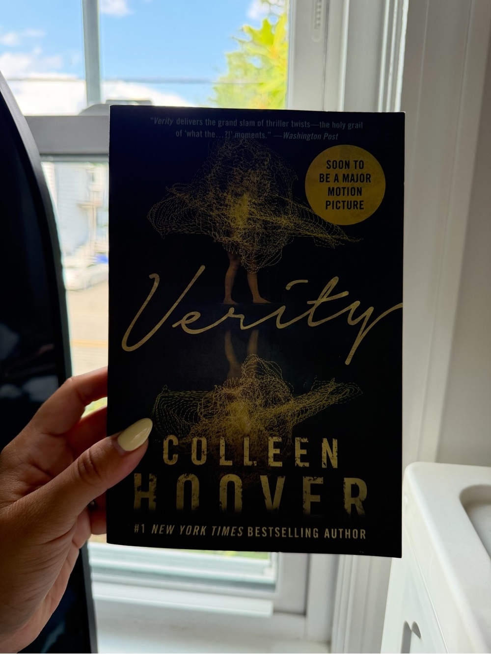 Verity by Colleen Hoover - Black & Gold Paperback